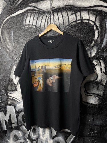 Shirt uniqlo moma - uniqlo,