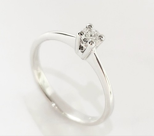 Anello solitario modello