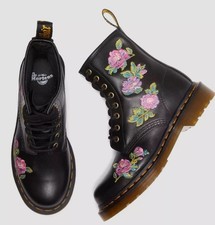 Dr. Martens 1460 VONDA CHAIN
