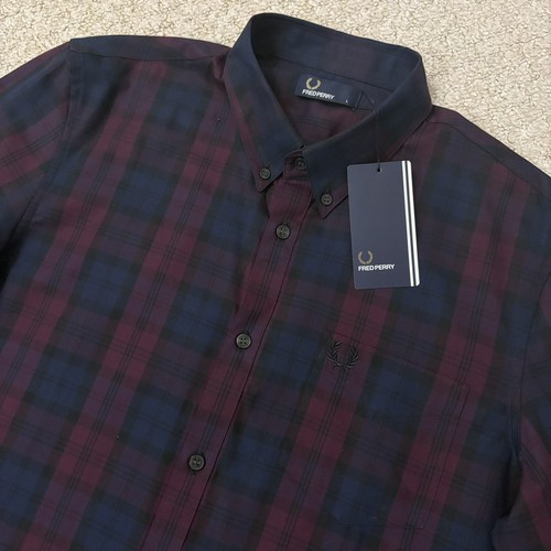 Camicia nuova con etichette