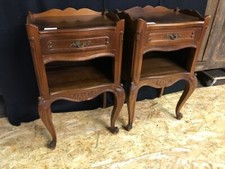 Coppia di Comodini in Noce