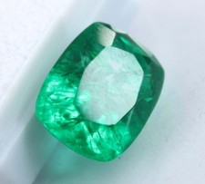 Pietra preziosa sfusa