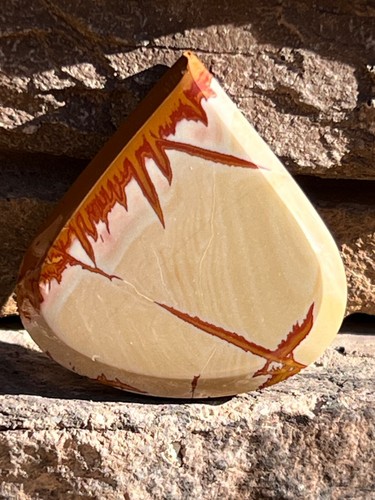 Red falcon jasper cabochon - red,