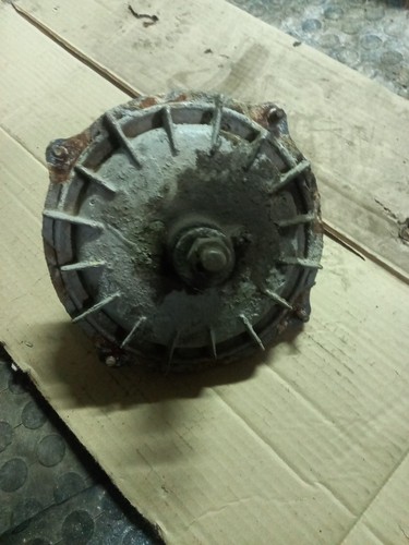 Mozzo anteriore ruota - mozzo,