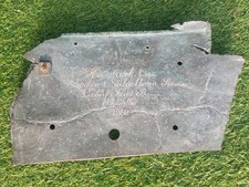 Antica targa in bronzo