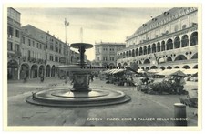 Orig. Foto cartolina postale piazza mercato PADOVA Padova posta militare 1944