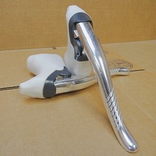 Leve freno aerodinamiche