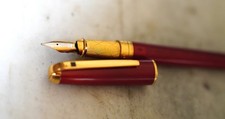 Penna Stilo S.T.DUPONT Olympio Laccato Di Cina Rosso Finitura Alveoli & Oro 18K