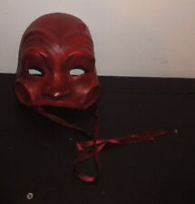 maschera carnevale vintage colore rosso raffigurante un demone