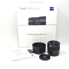 ZEISS Touit 32 mm f/1.8