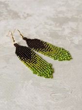 Orecchini con perline verde