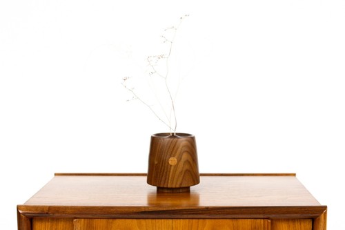 Vaso stelo noce - a, in