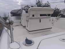 barca a  motore boston whaler