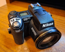Nikon Coolpix 5700 para piezas o restauración