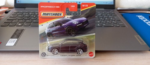 Matchbox porsche cayenne - -,