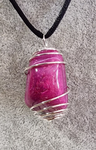 Ciondolo con agata fuxia - con,