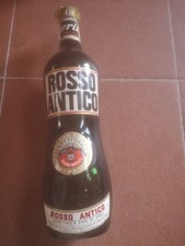 Aperitivo a base di vino Rosso Antico. Bottiglia vintage