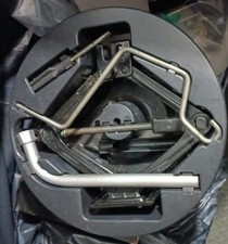 Kit Attrezzi  Cric E Chiave Fiat