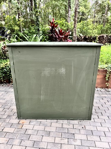 Large steel stowage - large,