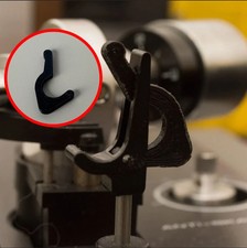 Chiusura braccio per bracciolo