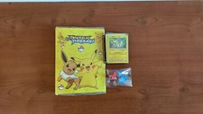 Pokemon Album Raccoglitore + 30 carte Comuni/Non Comuni Reverse + 3 Pupazzetti.