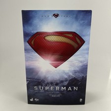 Modellino Man of Steel Superman scala 1/6 di Hot Toys Man of Steel MMS 200
