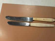 2 ANTICHI COLTELLI DA TAVOLA SOLINGEN, QUELLO PIÙ LUNGO 24 CM , HA LE GUANCETTE