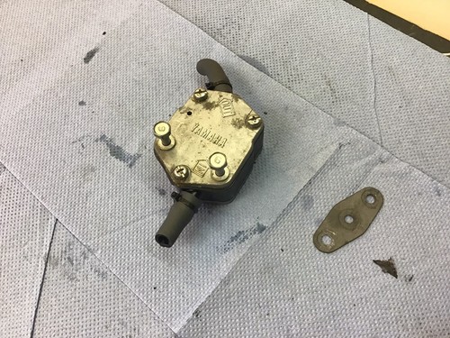 Pompa carburante primaria