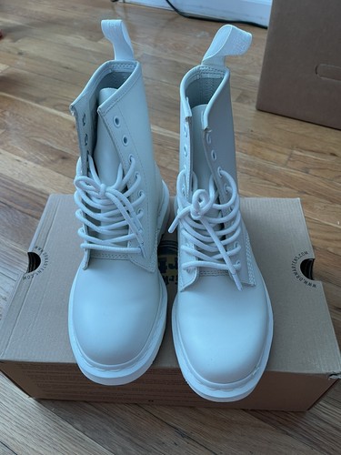 Airwair martens boots brand - dr,