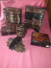 Antichi modellini di mobili