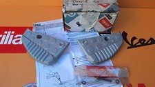 8793012 KIT PEDANE PASSEGGERO DX SX APRILIA SONIC 50 1998 - 1999 ORIGINALI