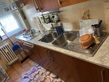 Cucina Legno Massello completa di elettrodomestici E Armadio A Muro Su Misura