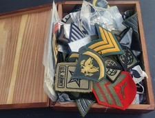 Petto in cedro con 215 toppe