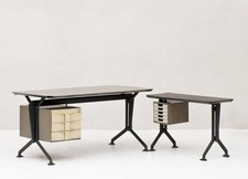 5 Scrivanie Olivetti Serie