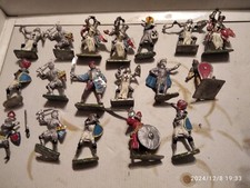 LOTTO SOLDATINI MEDIEVALI