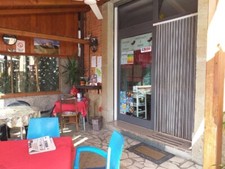 ENOTECA - SPAGHETTERIA - APPARTAMENTO CON GIARDINO