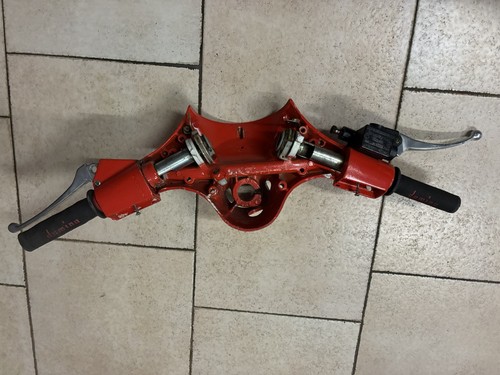 Manubrio inferiore vespa - manubrio, px