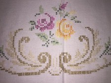 Tovaglia da abbellire il tavolo fatto di ricamo a mano tessuto piquet écru 