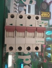 Interruttore Magnetotermico PLS6-C32/ 4 MW moeller