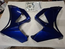 FLANCS DE CARENAGE YAMAHA 600