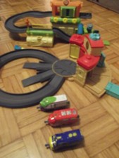 stazione e lavaggio di chuggington con 3 treni usato ma ottimo e funzionante