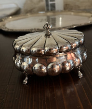 Portagioie cofanetto ovale d'argento 800 battuto a mano 