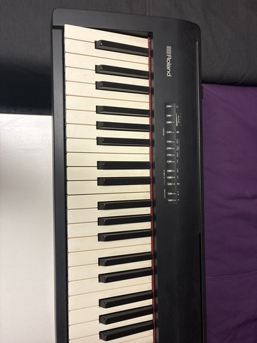 Roland black pianoforte - fp-30,