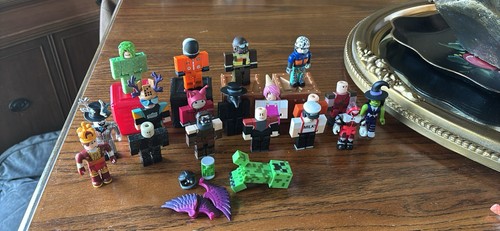Jazwares roblox assortment - assortment, of