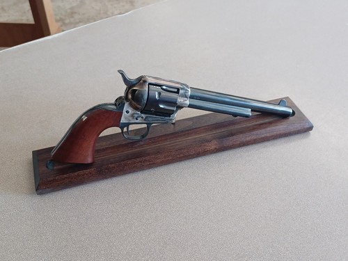 Espositore pistola noce