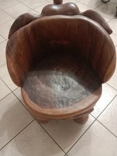 poltrona in legno scolpito a mano