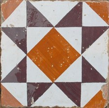 Antica piastrella di maiolica