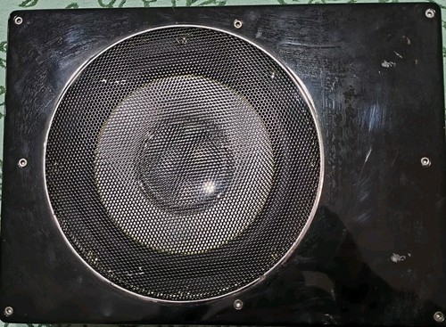 Subwoofer sotto sedile attivo - sotto,