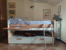 Letto singolo con altro letto