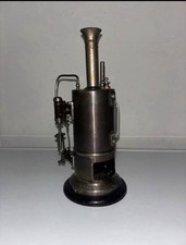 Macchina a vapore in piedi